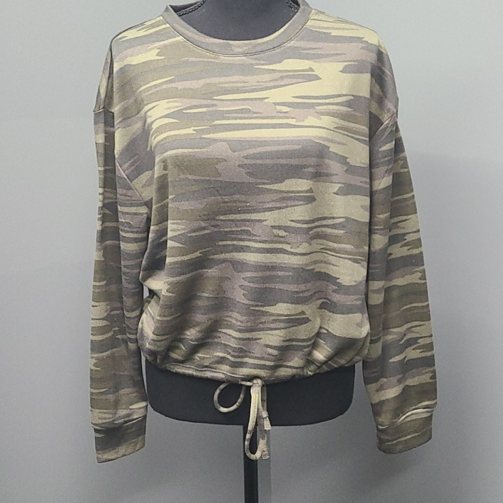 CAMO SWEATER